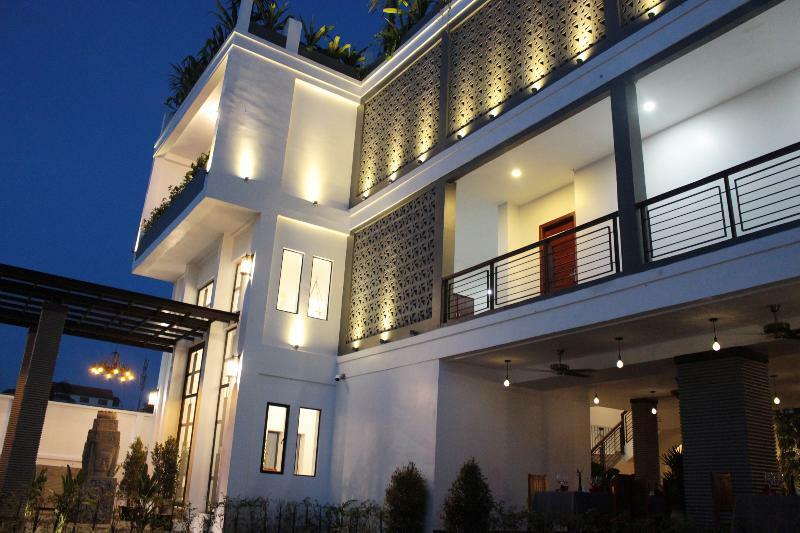 Gz Bliss D'Angkor Suites シェムリアップ エクステリア 写真